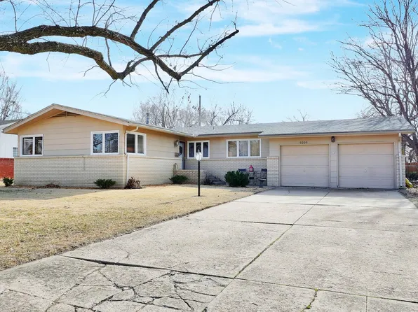 9209 W 9th St N, Wichita, KS 67212