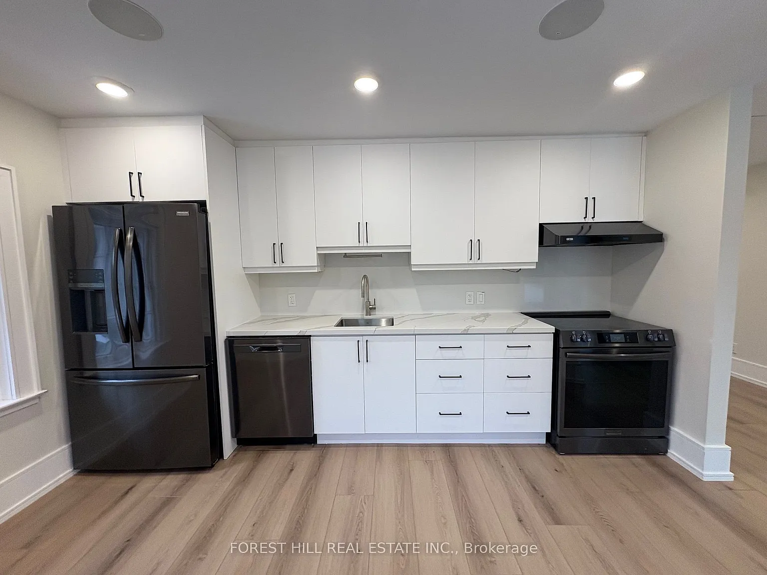 2 bed, $2,900 — Photo 1