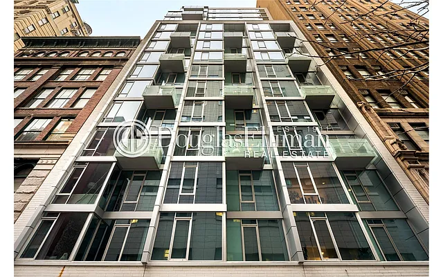 Sold by Douglas Elliman | media 21