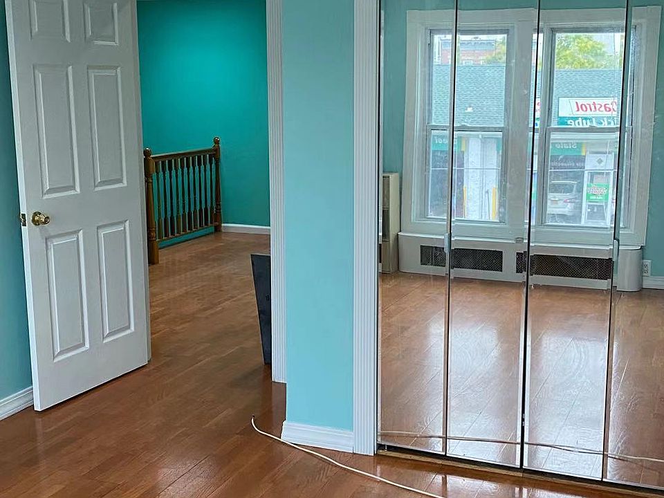 1st image of 149 Dahlgren Pl #2
