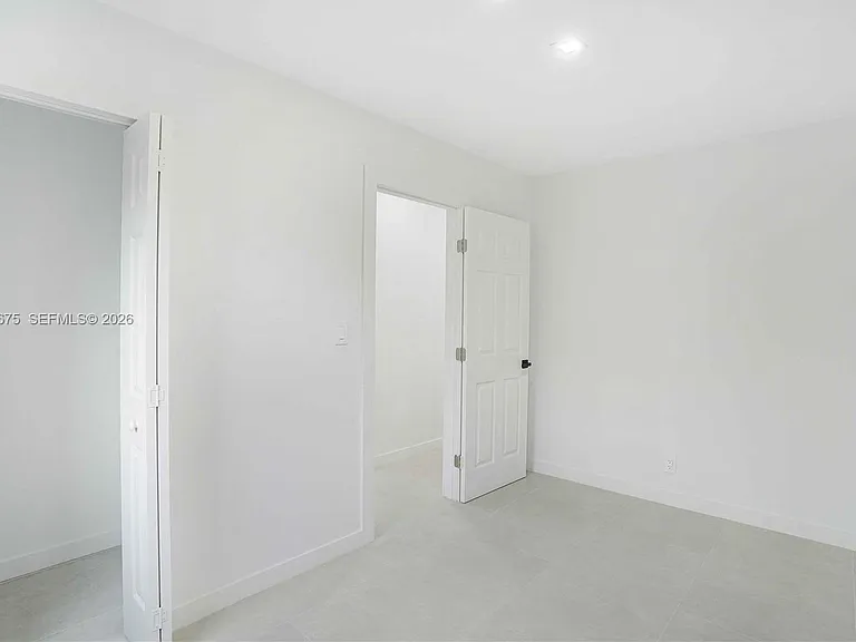2230 N 62nd Ave — Photo 19
