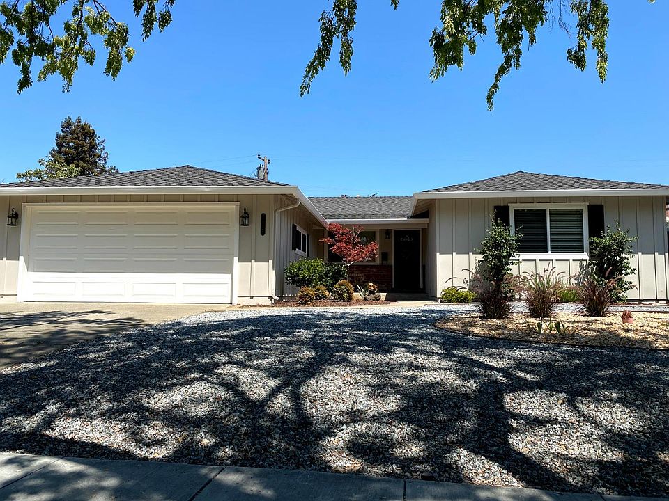 1st image of 1537 Arbutus Dr