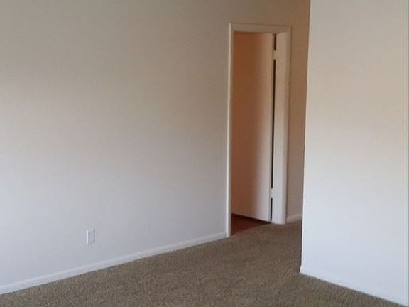 2nd image of 310 Grovewood Dr