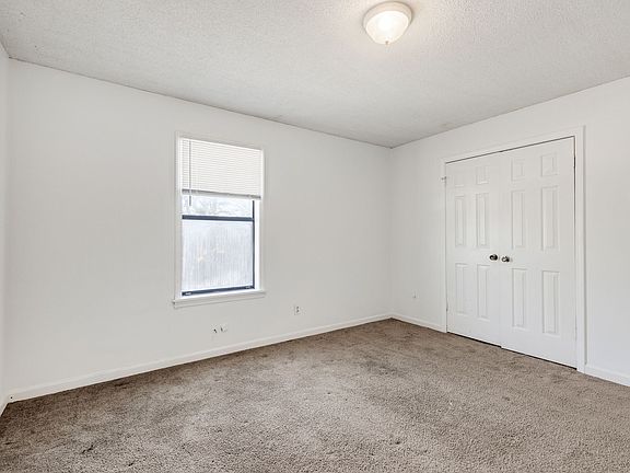 2nd image of 416 Archwood St N APT 1