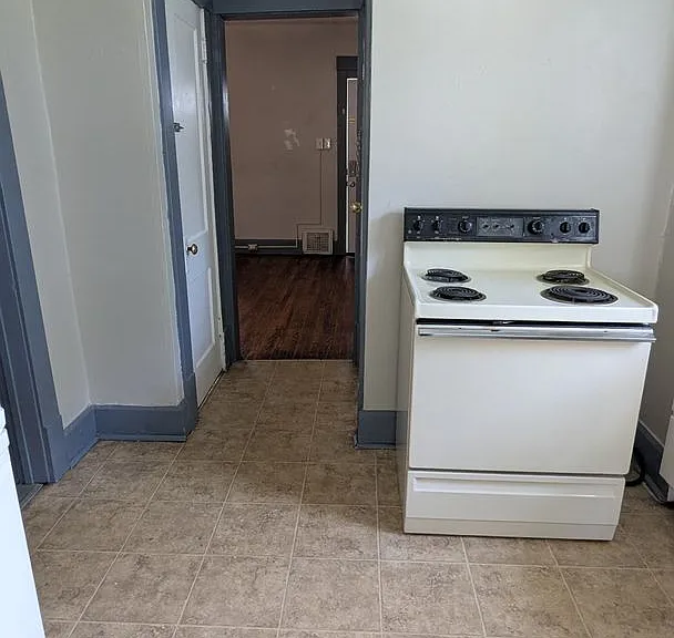 1371 Stark Ave SW — Photo 16