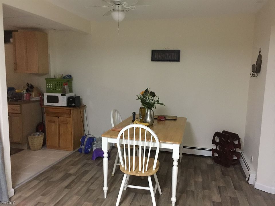 1st image of 173 W Woodland Dr