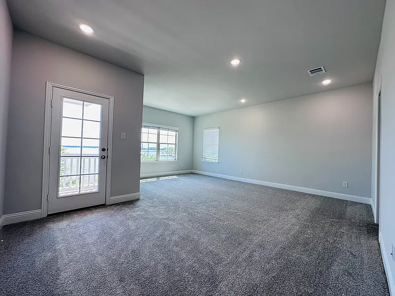 7017 Sunset Blvd — Photo 18