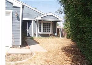 3rd image of 24840 Chippendale St