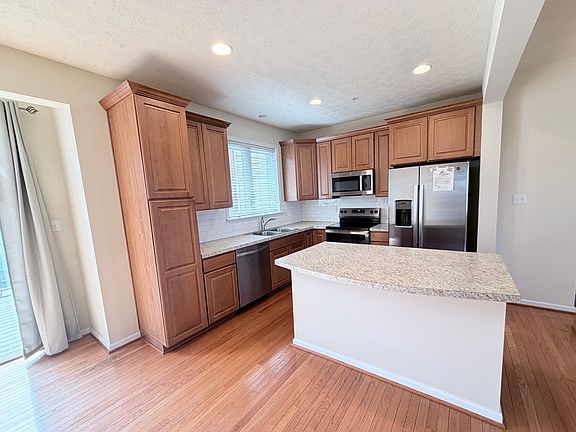 3rd image of 525 Gala Dr