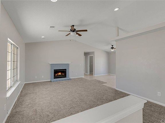 3rd image of 10009 Lincoln Ave