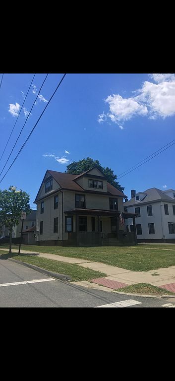 310 Grove St - Property Image