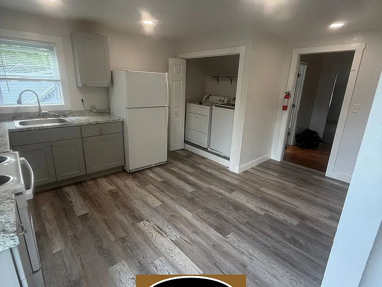 24 Crescent St #24A — Photo 4
