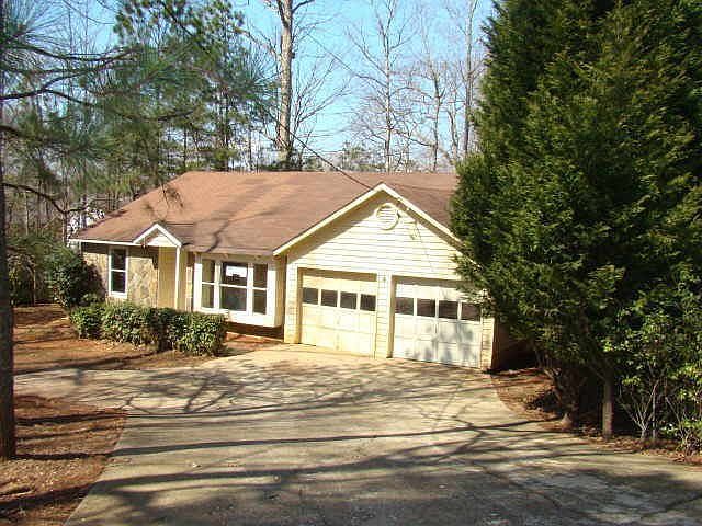 1st image of 1028 Country Oaks Ct