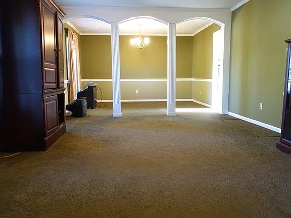 4th image of 111 Shetland Ln