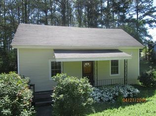 1009 Pinewood Dr, Walhalla, SC 29691