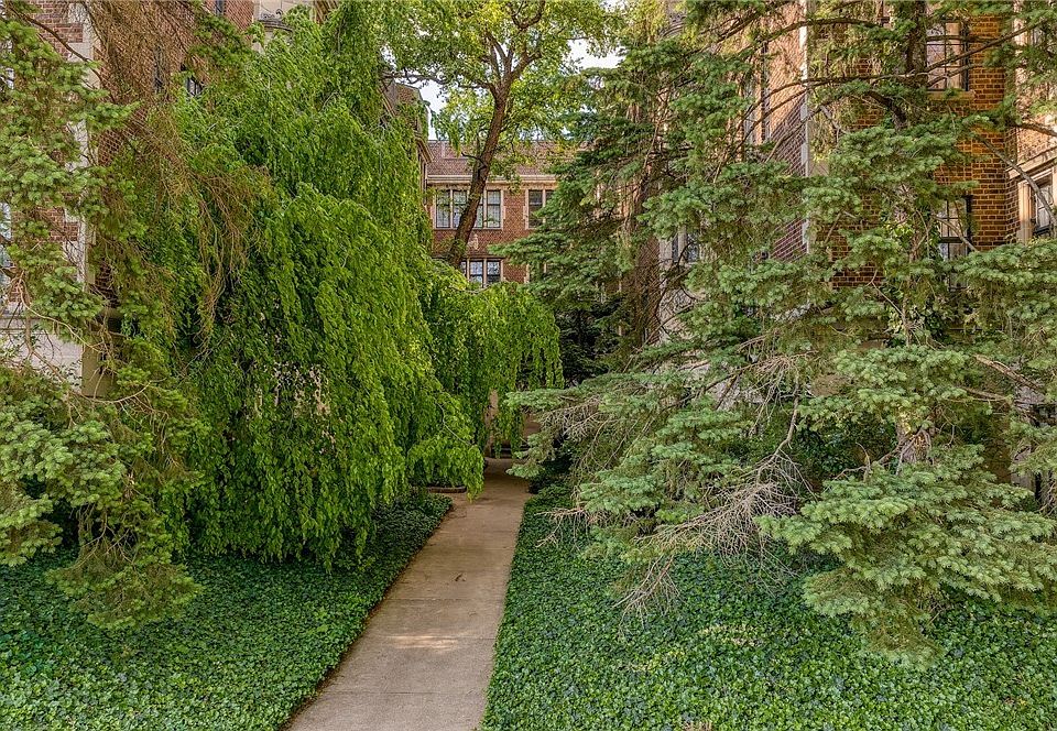 2nd image of 2517 Overlook Rd APT 19