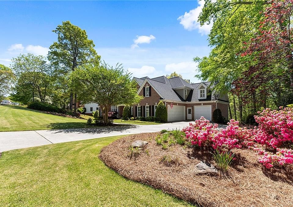 1st image of 4110 Runnymede Dr