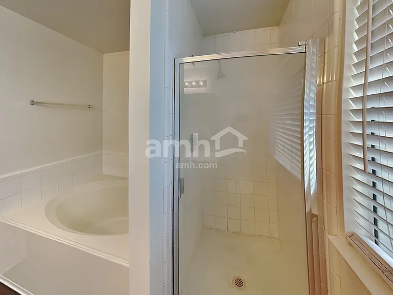 6907 Grant Dr — Photo 15