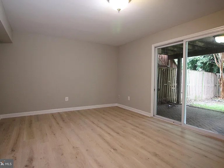 14126 Red River Dr — Photo 21