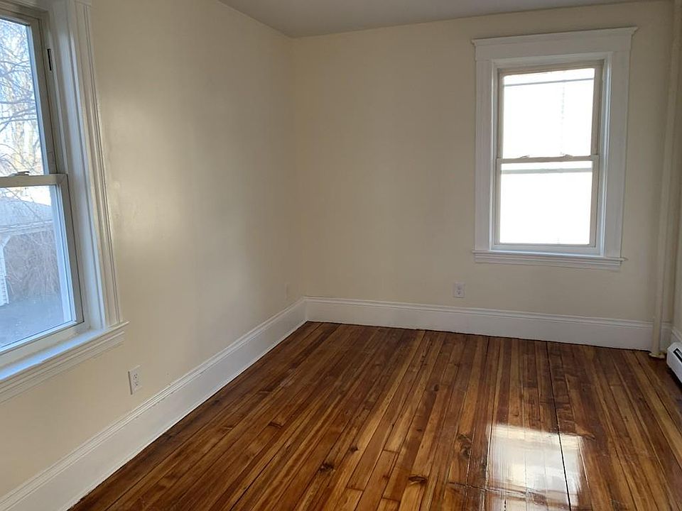 2nd image of 135 Independence Ave