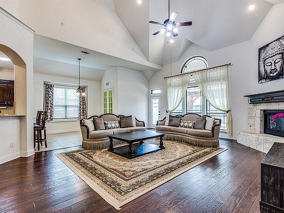 5th image of 14300 New Braunfels Dr