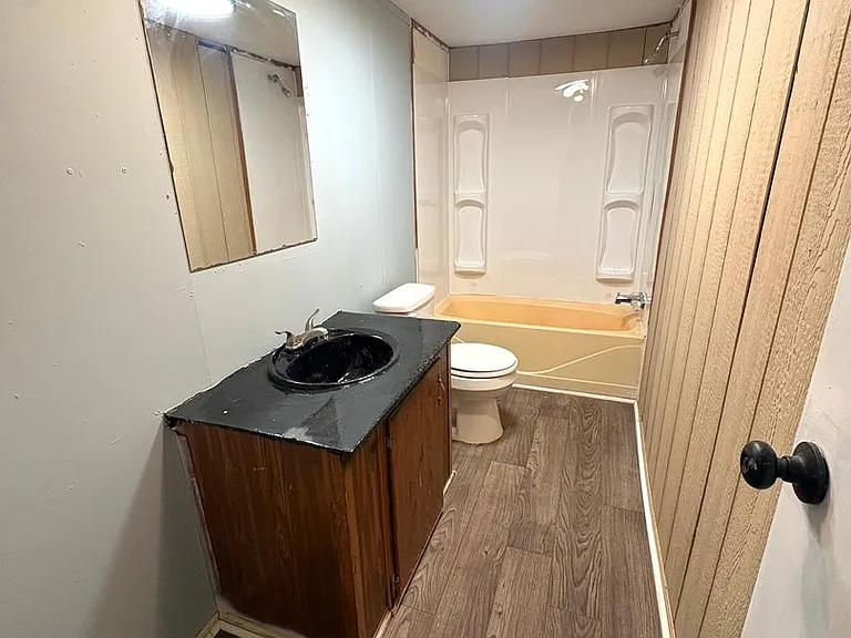 165 Barbara Rd — Photo 8