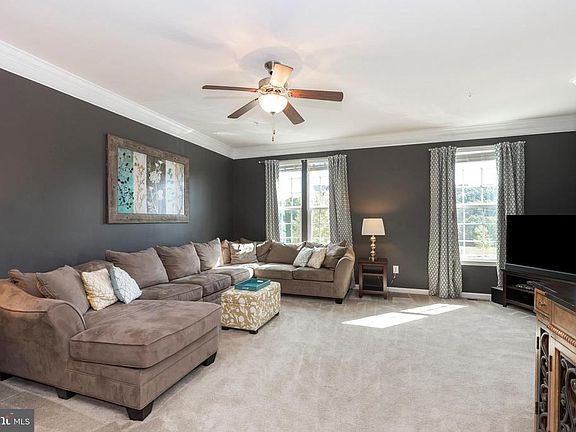 4th image of 1838 Honeysuckle Ct
