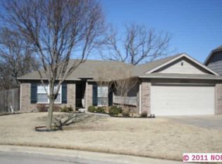 19305 Sycamore Cir, Catoosa, OK 74015