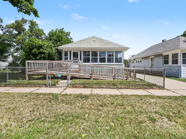 200 Cass Ave, Jackson, MI 49203