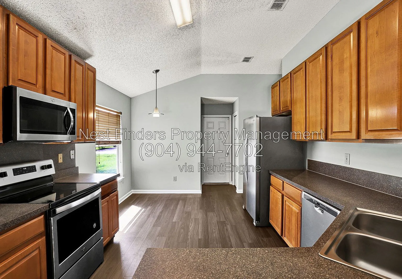 3 bed, 2.0 bath, 1542 sqft, $1,750 — Photo 1