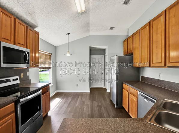 9245 Hawks Run Ln, Jacksonville, FL 32222