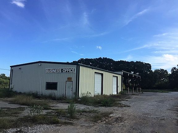 3rd image of 10521 State Highway 31 W