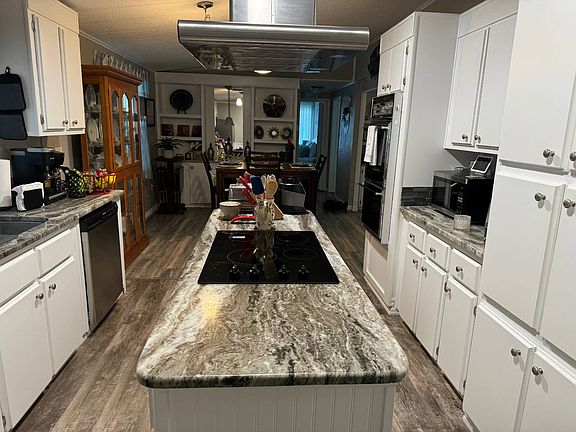 2nd image of 2212 Ridgecrest Dr