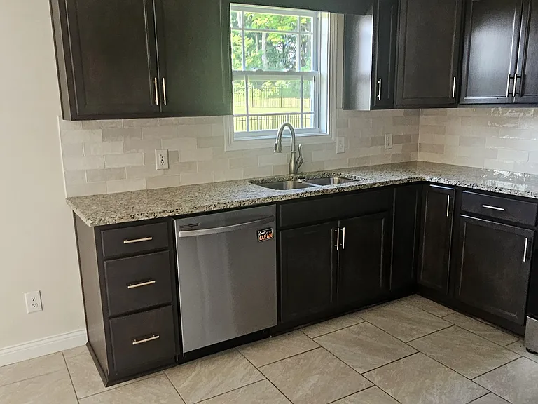 631 Tristan Ln — Photo 6