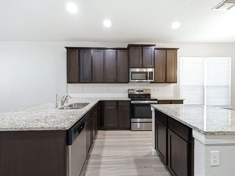 5950 Larkspur Valley — Photo 11