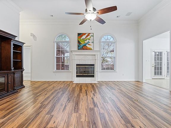 5th image of 4394 W Castlebury Ln