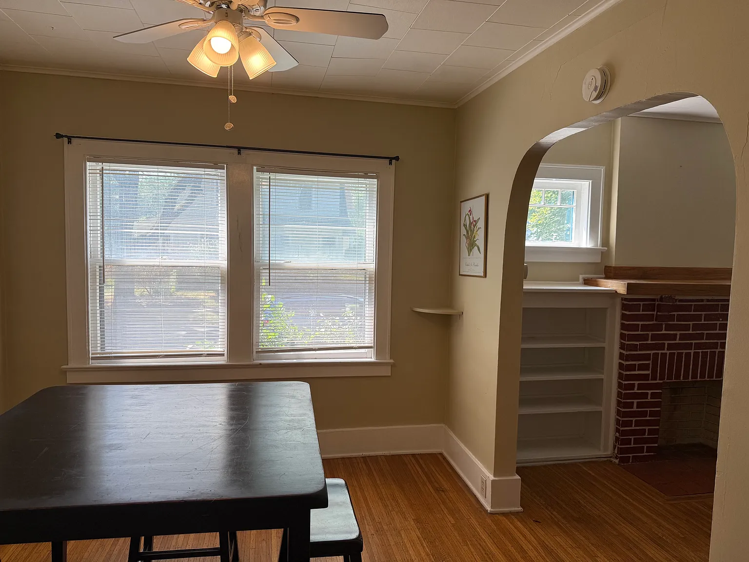 3 bed, 1100 sqft, $435 — Photo 4