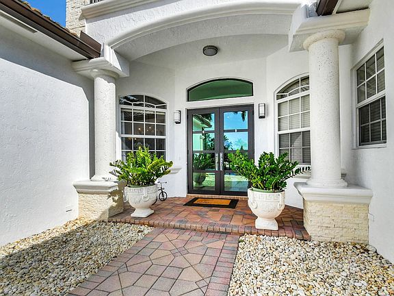 3rd image of 6670 Grande Orchid Way