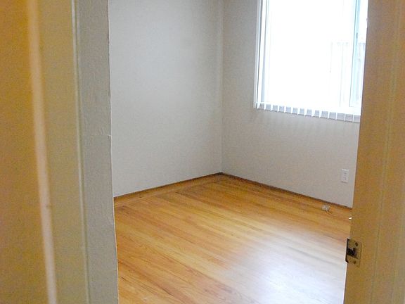 5th image of 94 Gladys Ave