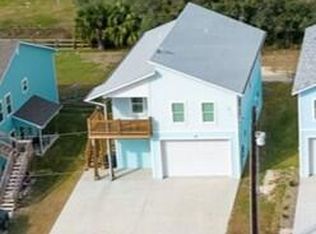 1723 S Verne St, Rockport, TX 78382