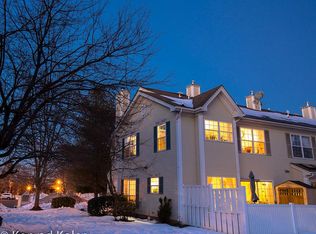 18 Cabot Way #2808, Franklin Park, NJ 08823