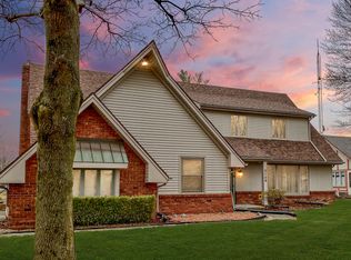 2139 Whitechapel Dr, Toledo, OH 43614