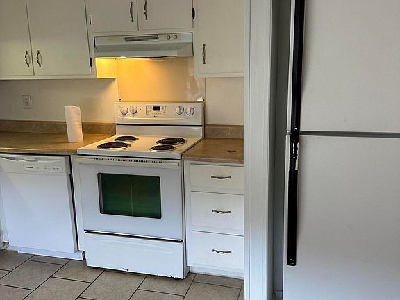 5th image of 2863 Garden Dale Ave