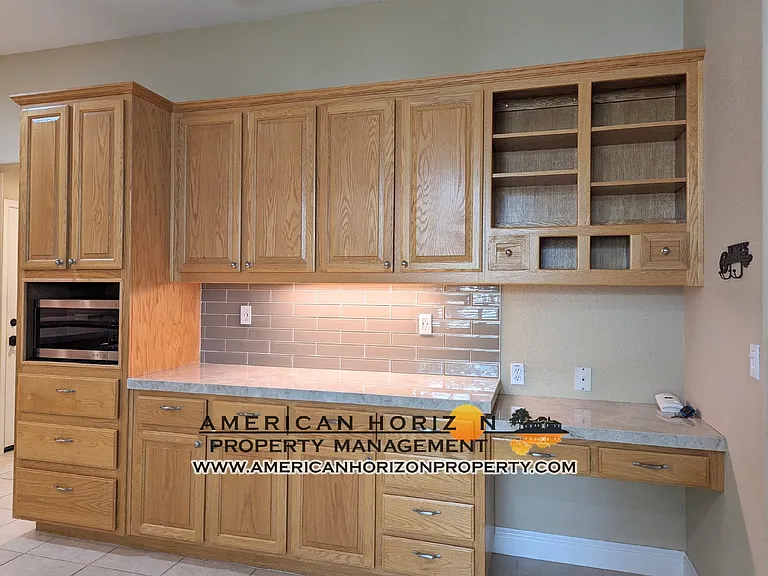 425 Crescent Dr — Photo 7
