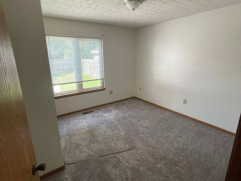 1580 Hanford St — Photo 11