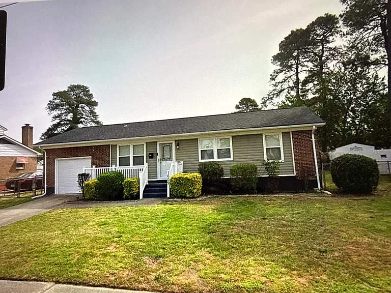 1609 Cavalier Blvd — Photo 1
