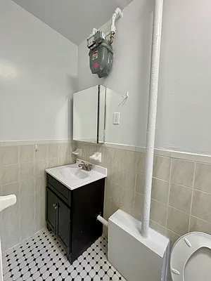 Rented by Building Equity Real Estate LLC | media 15