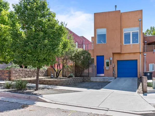 412 Cedar St NE, Albuquerque, NM 87106