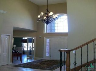 50869 Pinnacle Woods, Update, MI 48042