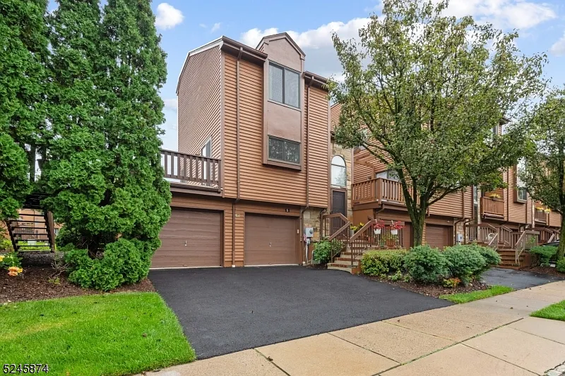 5 Powderhorn Dr photo 1